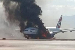 2015-09-08 British Airways Boeing 777 burned after engine failure at Las Vegas, USA