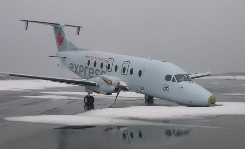 2016-04-20 EVAS Beech 1900 damaged in hard landing at Gander