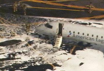 2017-02-15 PSA Airlines CRJ-700 deer collision at Charlotte